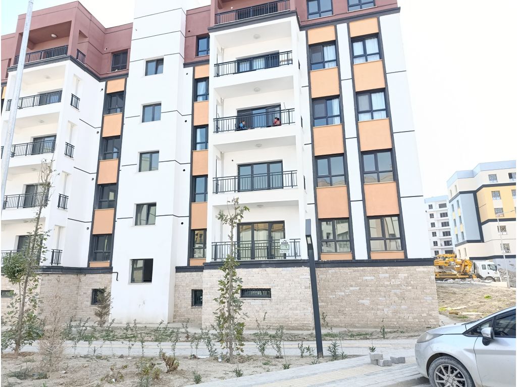 DİKMECE DE KİRALIK DAİRE