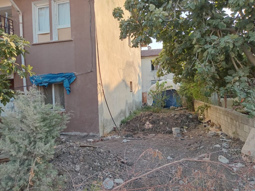 AKÇAOVADA 2 KATLI EV