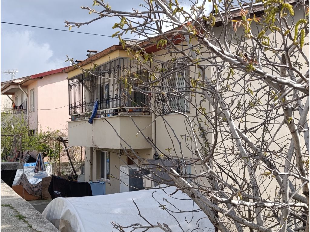 AKÇAOVADA 2 KATLI EV